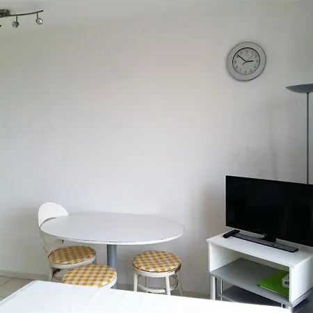 Alcove 3 Pers Avec Balcon Et Parking Prive A 300m Des Plages D'argeles - Fr-1-388-60 *